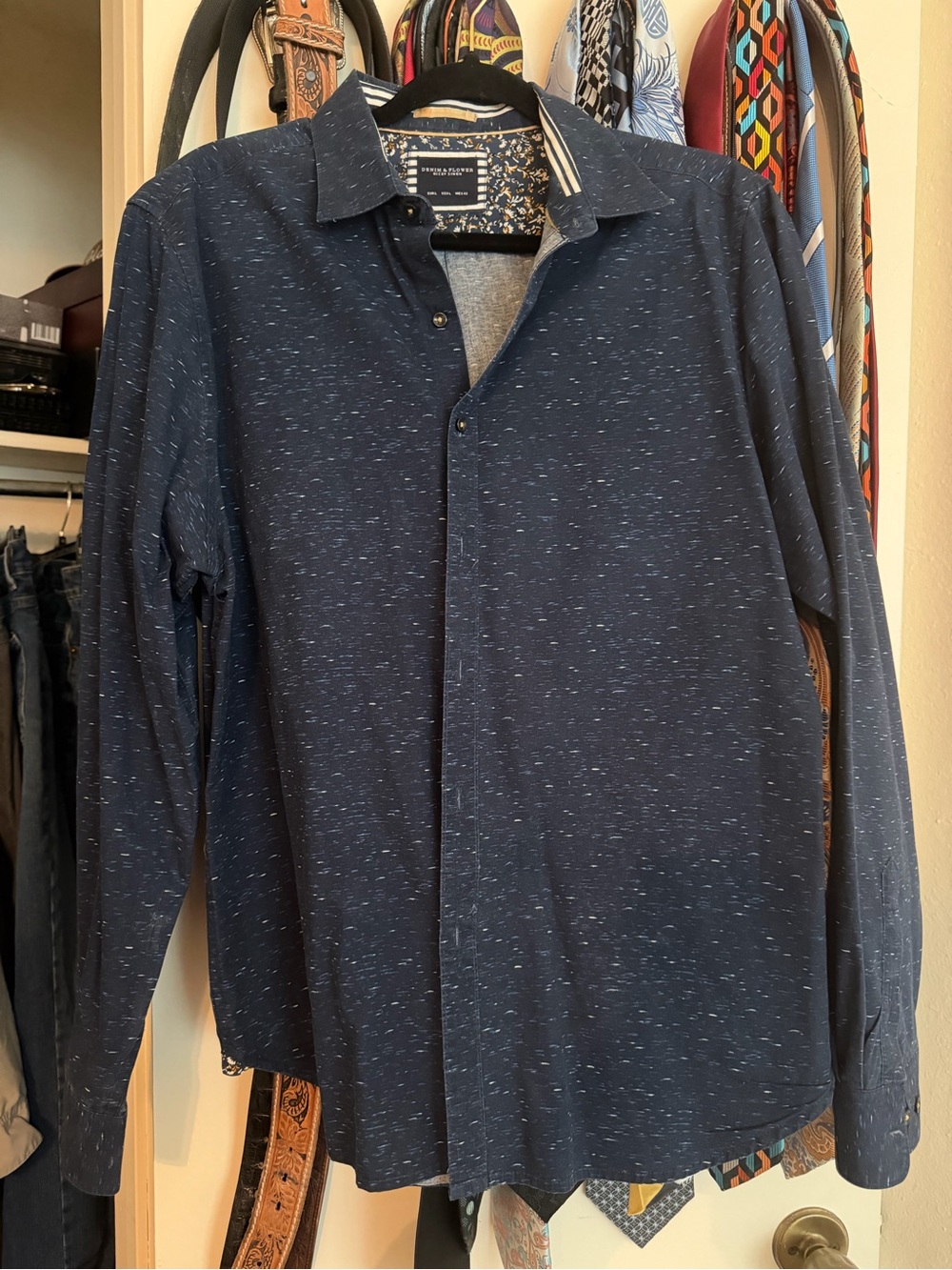 Denim & Flower Navy Speckled Long-Sleeve Button-Down Shirt